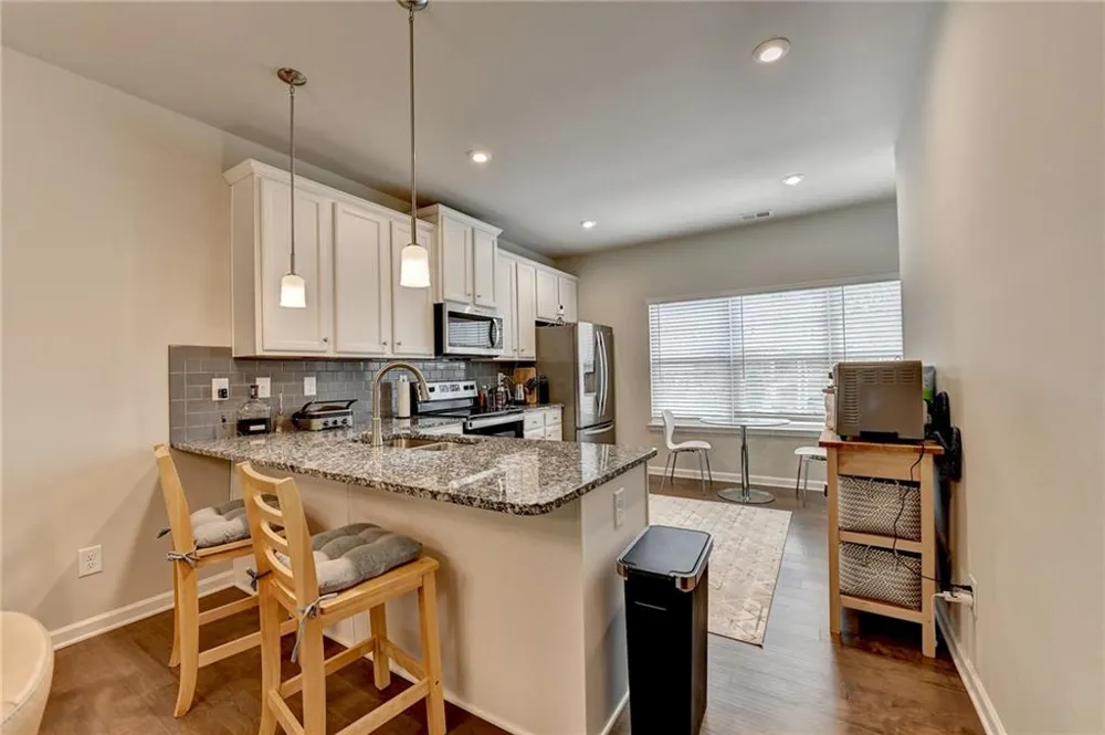 2719 Hedgeway Circle Kennesaw, GA 30144