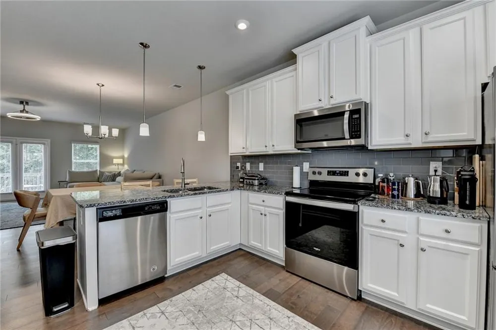 2719 Hedgeway Circle Kennesaw, GA 30144