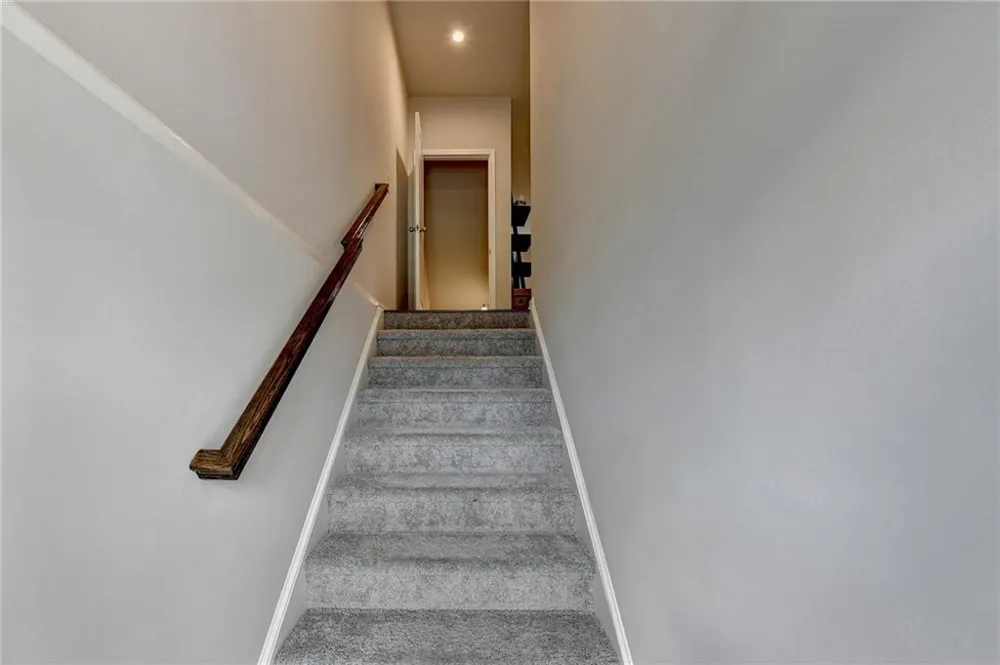 2719 Hedgeway Circle Kennesaw, GA 30144