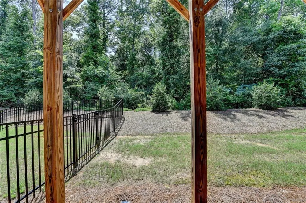2719 Hedgeway Circle Kennesaw, GA 30144