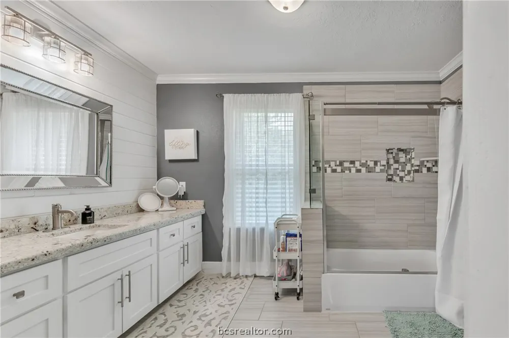 502 W Fawn Street Caldwell, TX 77836