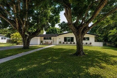 8265 SW 149th Dr