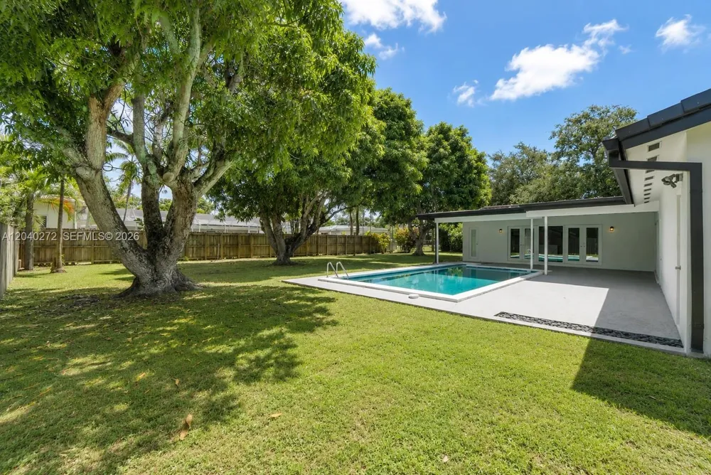 8265 SW 149th Dr Palmetto Bay, FL 33158