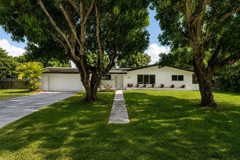 8265 SW 149th Dr Palmetto Bay, FL 33158