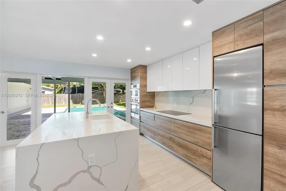 8265 SW 149th Dr Palmetto Bay, FL 33158