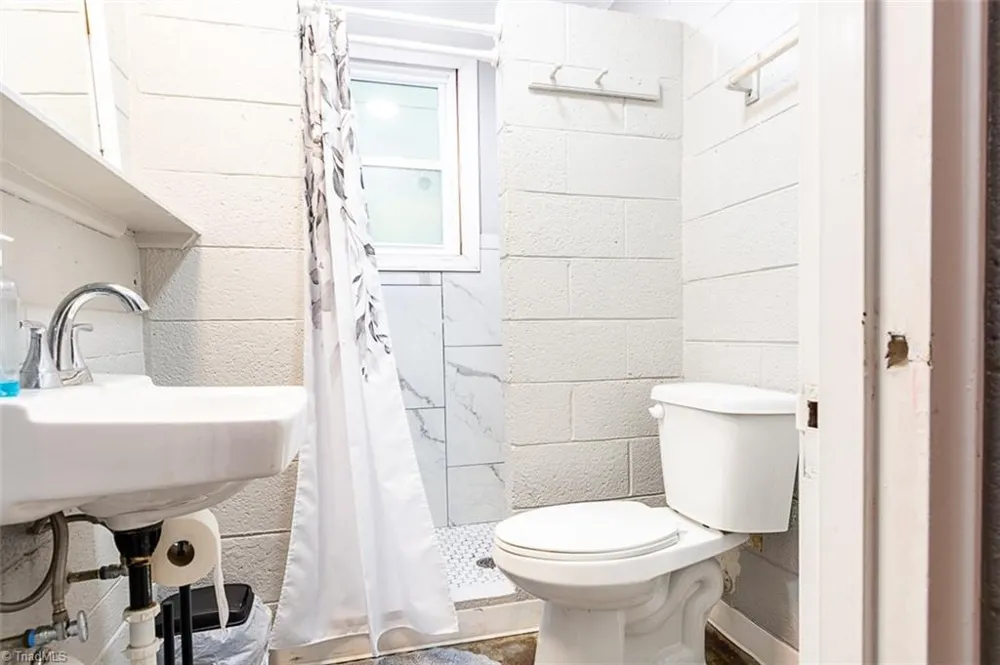 226 E Lebanon Street Mount Airy, NC 27030