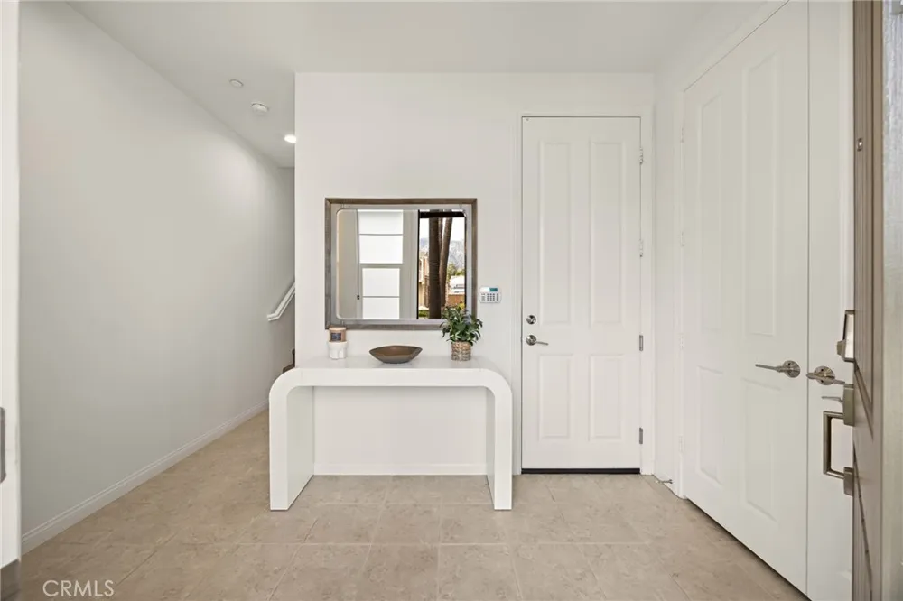 806 E Promenade #C Azusa, CA 91702