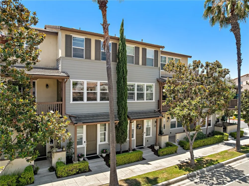 806 E Promenade #C Azusa, CA 91702