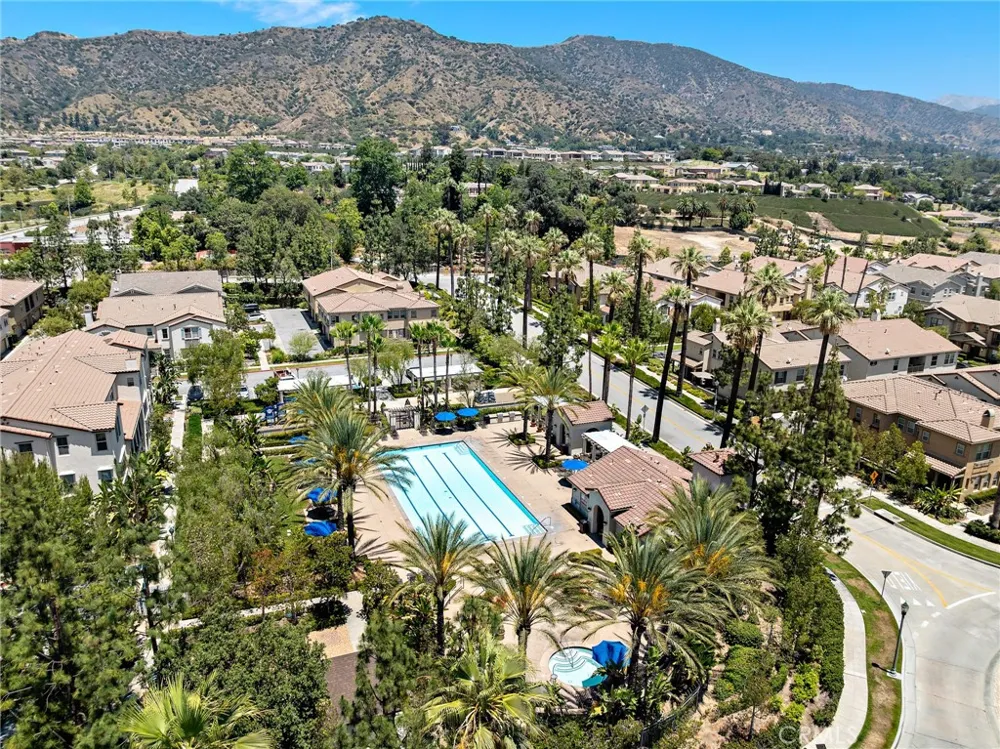 806 E Promenade #C Azusa, CA 91702