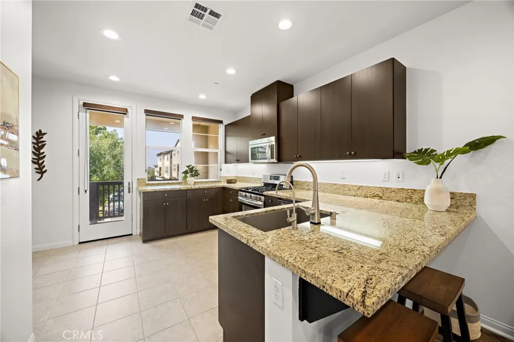 806 E Promenade #C Azusa, CA 91702