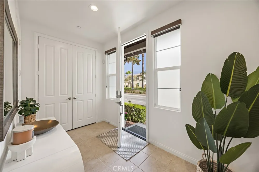 806 E Promenade #C Azusa, CA 91702