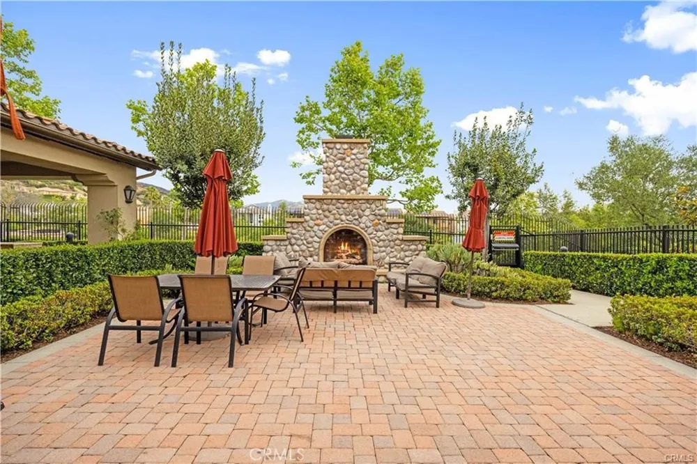806 E Promenade #C Azusa, CA 91702