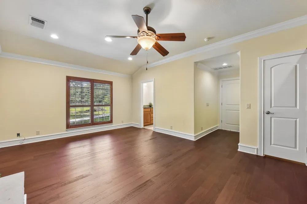 1915 Oak Forest Drive Round Rock, TX 78681