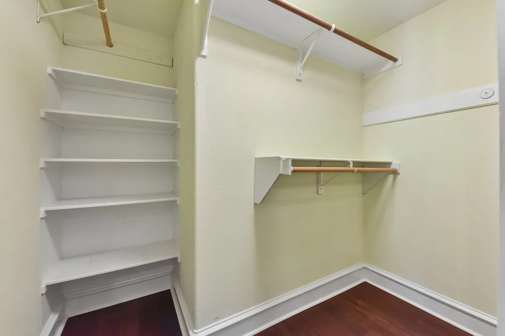 1915 Oak Forest Drive Round Rock, TX 78681