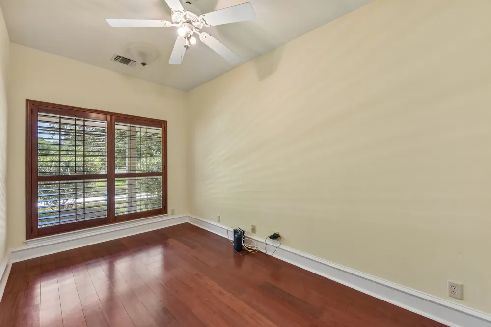 1915 Oak Forest Drive Round Rock, TX 78681