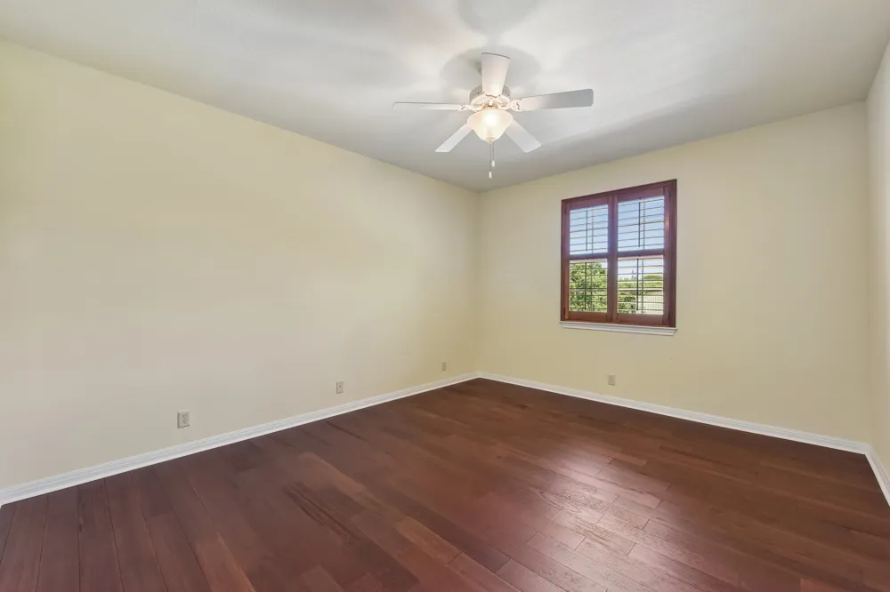 1915 Oak Forest Drive Round Rock, TX 78681