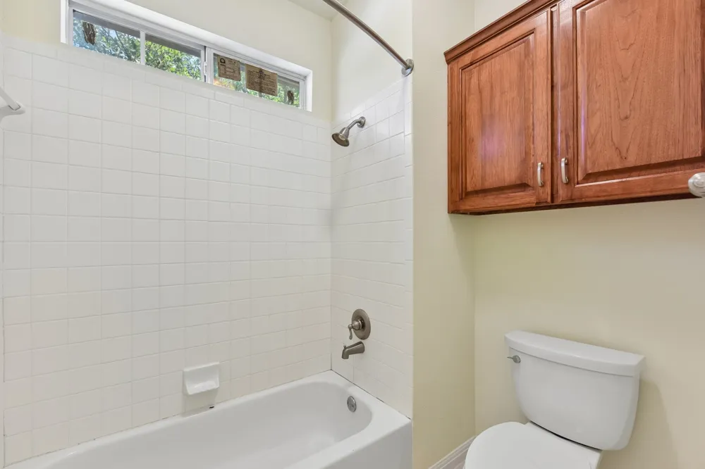 1915 Oak Forest Drive Round Rock, TX 78681