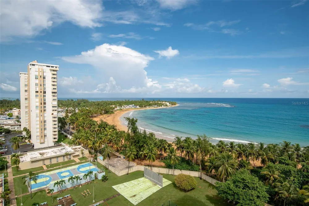 1404 COND PLAYA AZUL III #1404 Luquillo, PR 00773