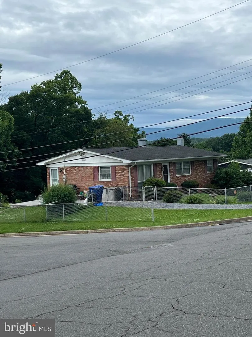 800 W 15TH STREET Front Royal, VA 22630
