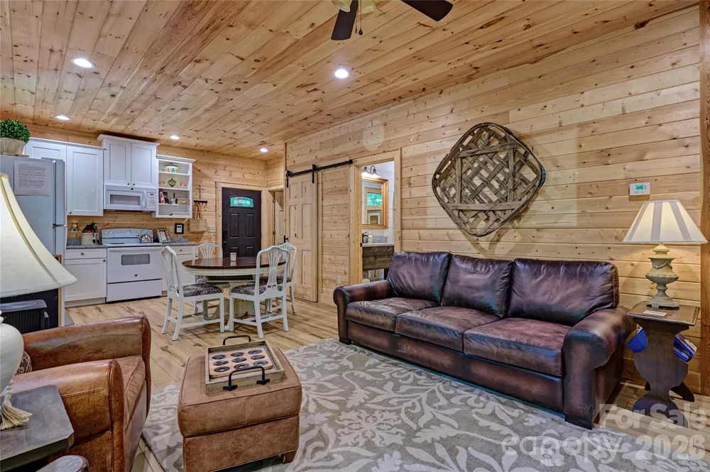 4017 Canada Road Tuckasegee, NC 28783