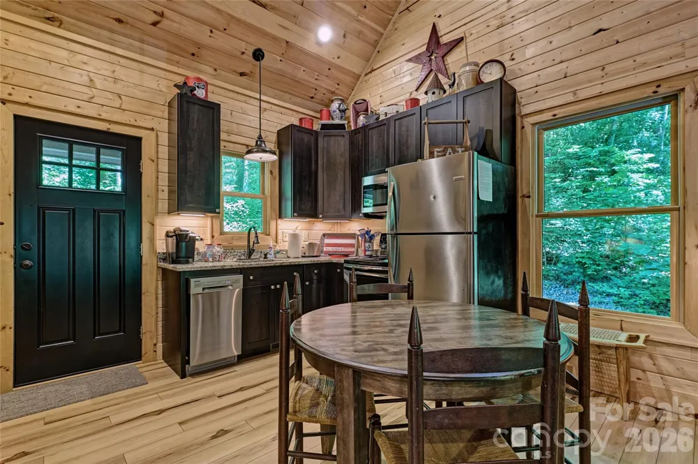 4017 Canada Road Tuckasegee, NC 28783