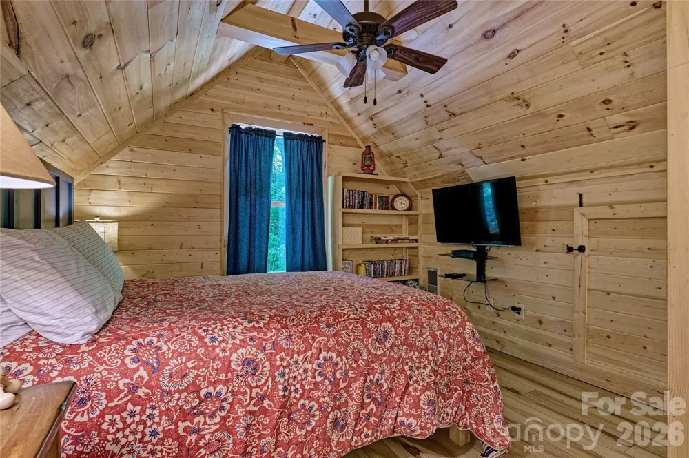 4017 Canada Road Tuckasegee, NC 28783