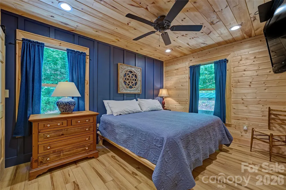 4017 Canada Road Tuckasegee, NC 28783