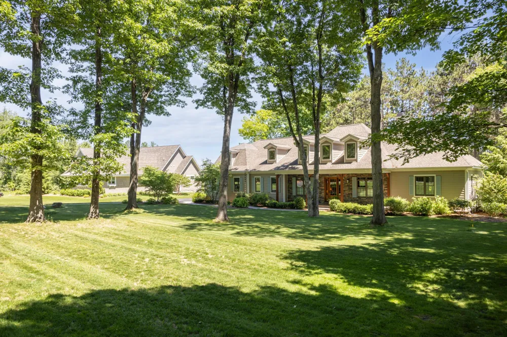 5552 S Spyglass Ridge Drive Suttons Bay Township, MI 49682