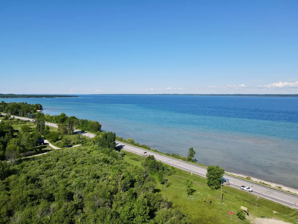 5552 S Spyglass Ridge Drive Suttons Bay Township, MI 49682
