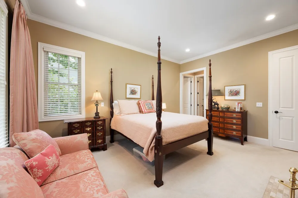 5552 S Spyglass Ridge Drive Suttons Bay Township, MI 49682