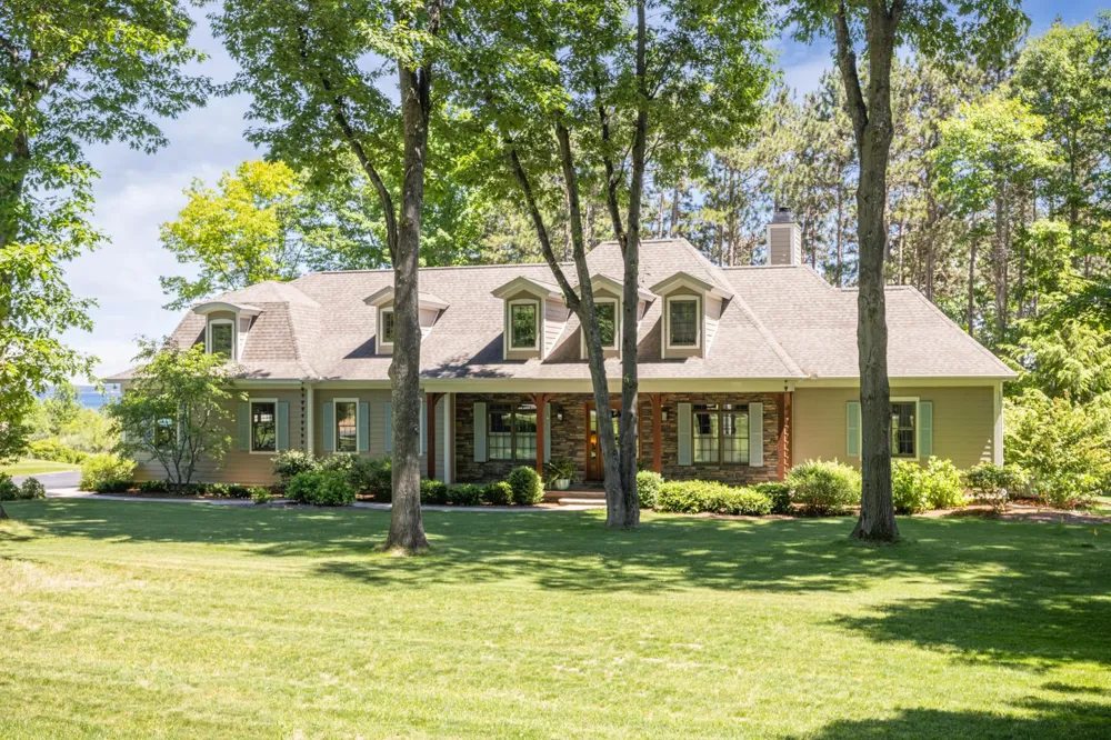 5552 S Spyglass Ridge Drive Suttons Bay Township, MI 49682