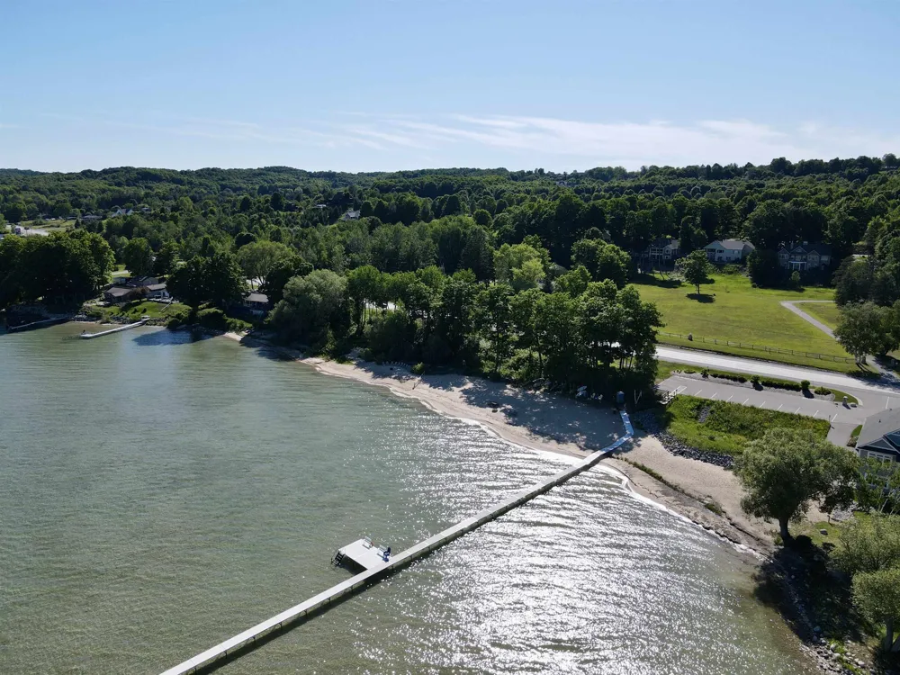 5552 S Spyglass Ridge Drive Suttons Bay Township, MI 49682