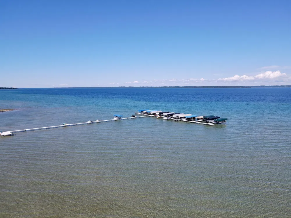 5552 S Spyglass Ridge Drive Suttons Bay Township, MI 49682