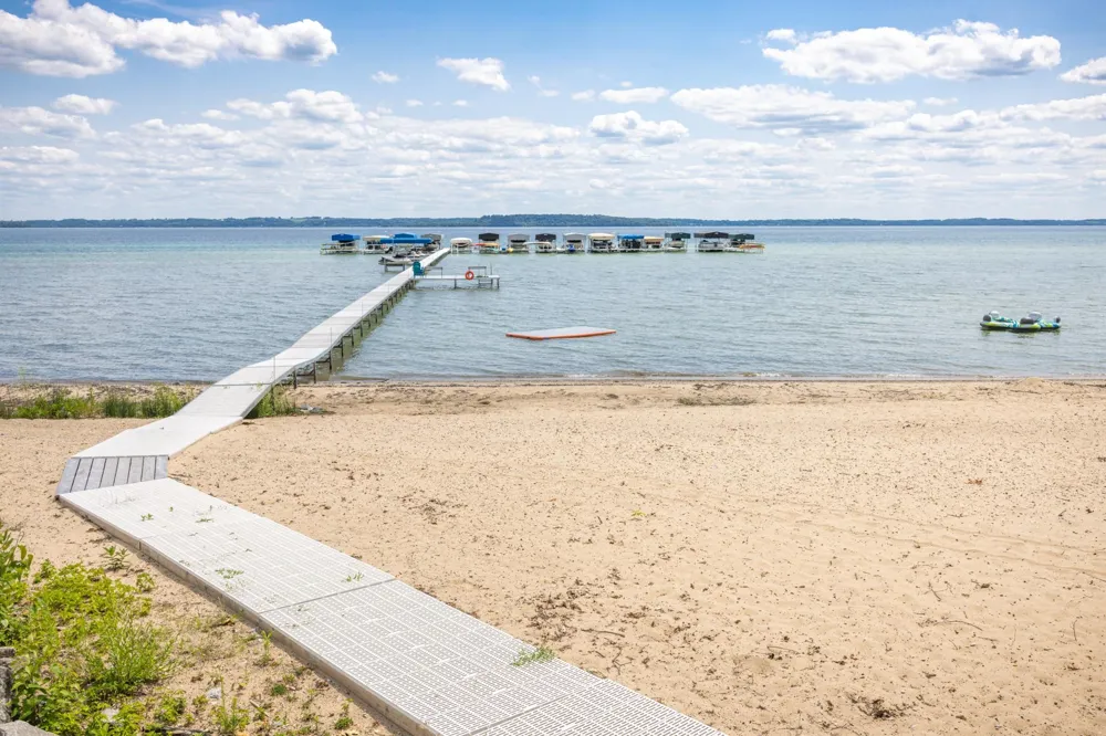 5552 S Spyglass Ridge Drive Suttons Bay Township, MI 49682