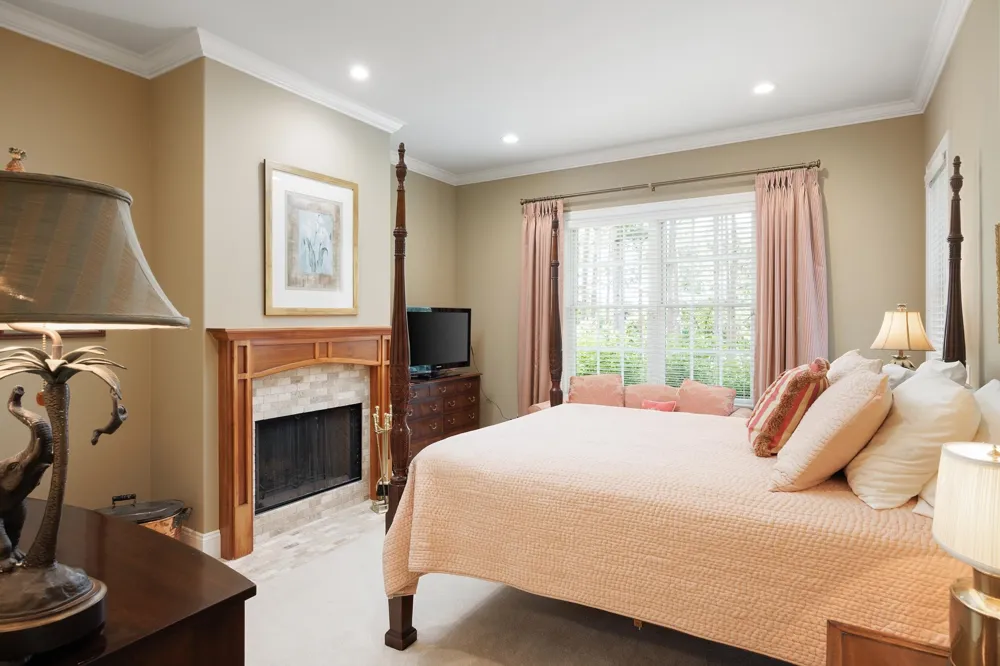 5552 S Spyglass Ridge Drive Suttons Bay Township, MI 49682