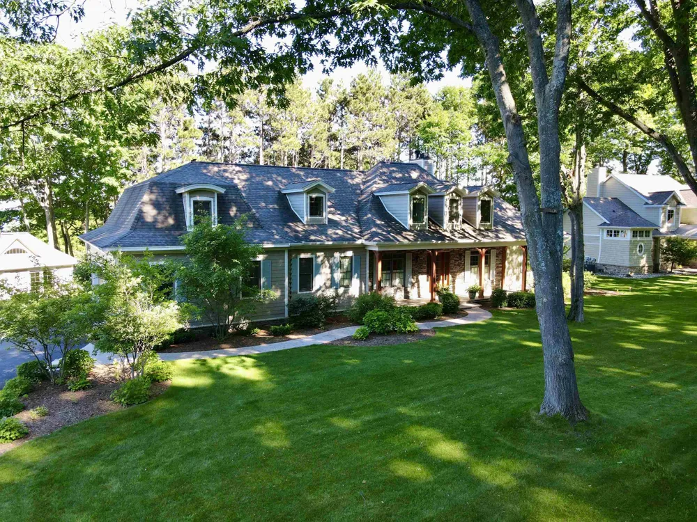 5552 S Spyglass Ridge Drive Suttons Bay Township, MI 49682
