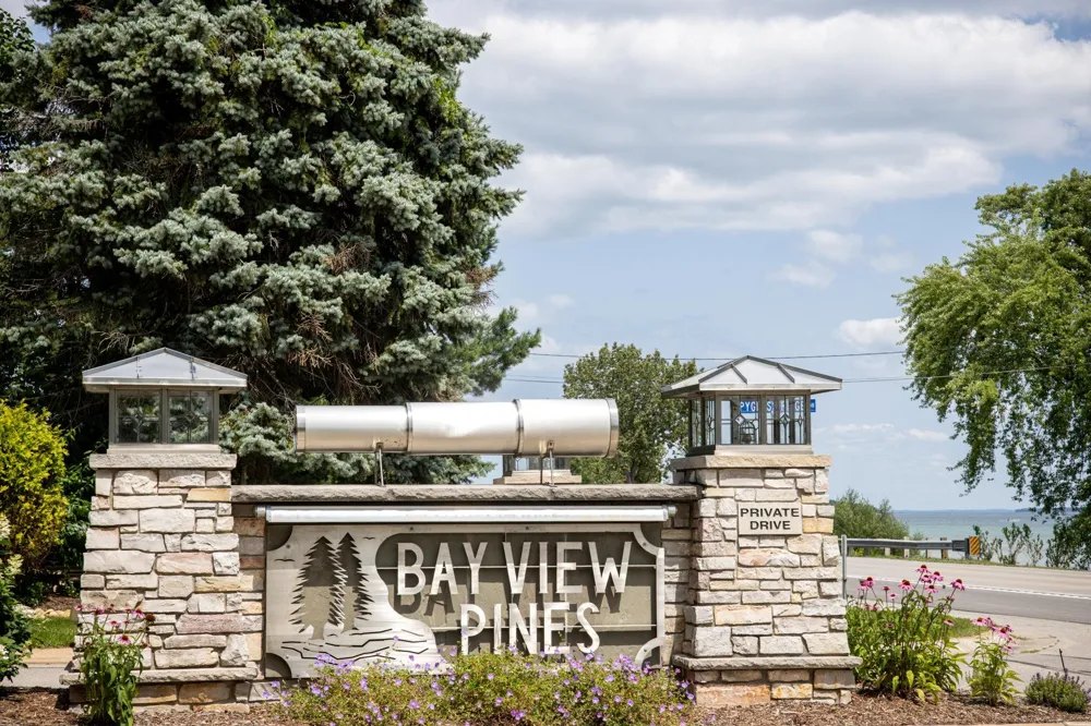 5552 S Spyglass Ridge Drive Suttons Bay Township, MI 49682