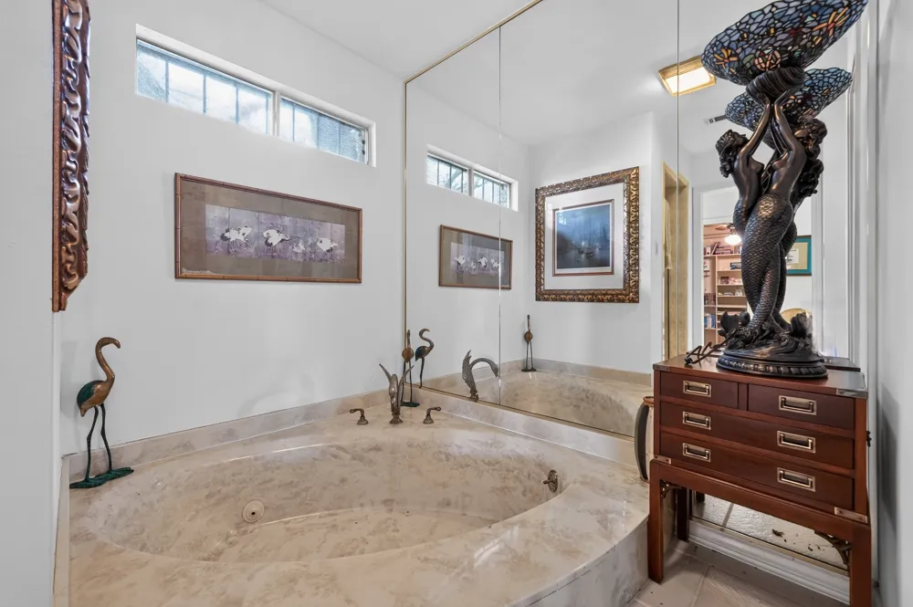 7044 Comanche Trail Austin, TX 78732