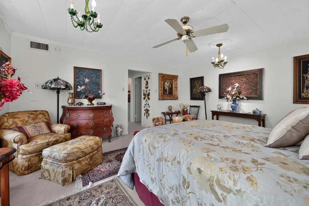 7044 Comanche Trail Austin, TX 78732