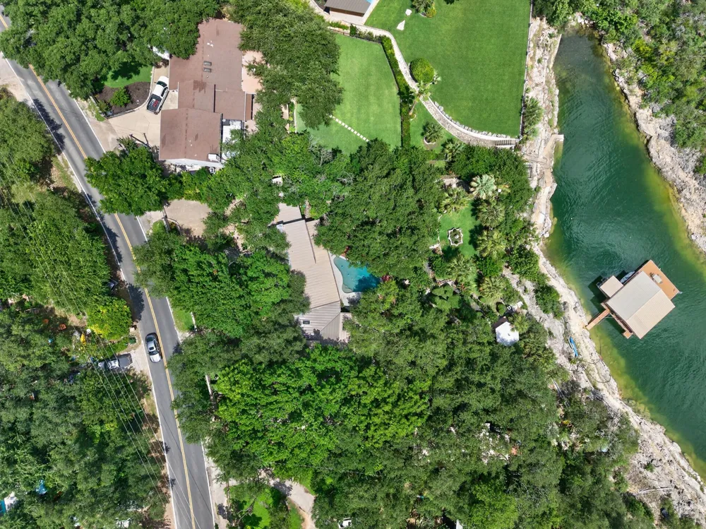 7044 Comanche Trail Austin, TX 78732