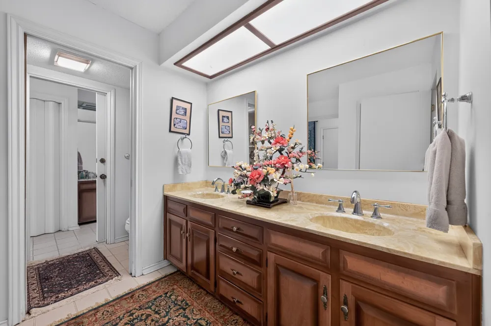 7044 Comanche Trail Austin, TX 78732