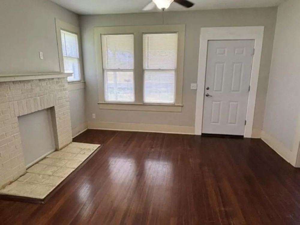 927 N Franklin Street La Grange, TX 78945