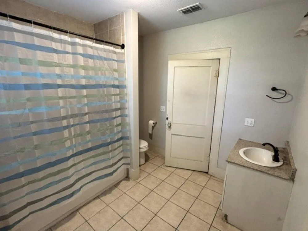 927 N Franklin Street La Grange, TX 78945
