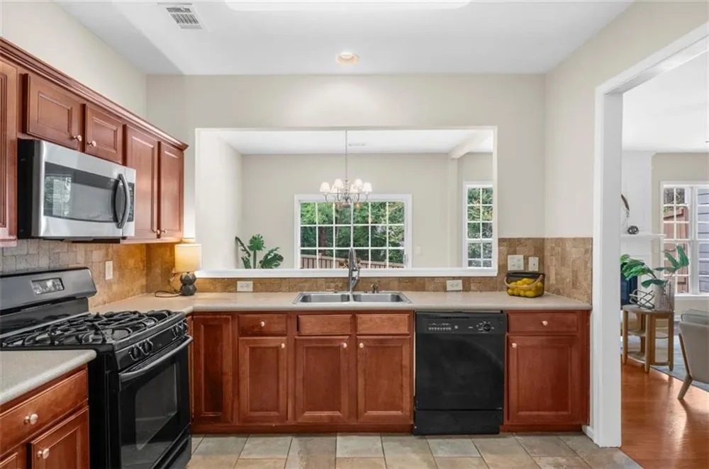 1462 Bellsmith Drive Roswell, GA 30076