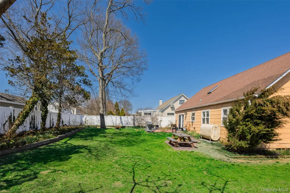 26 Allegheny Drive E Farmingville, NY 11738