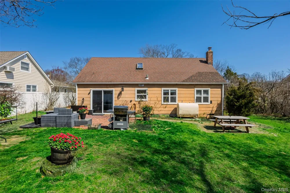 26 Allegheny Drive E Farmingville, NY 11738