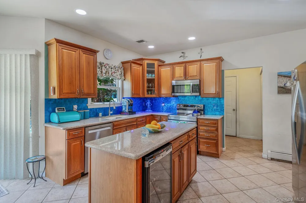 4 Pheasant Court Riverhead, NY 11901