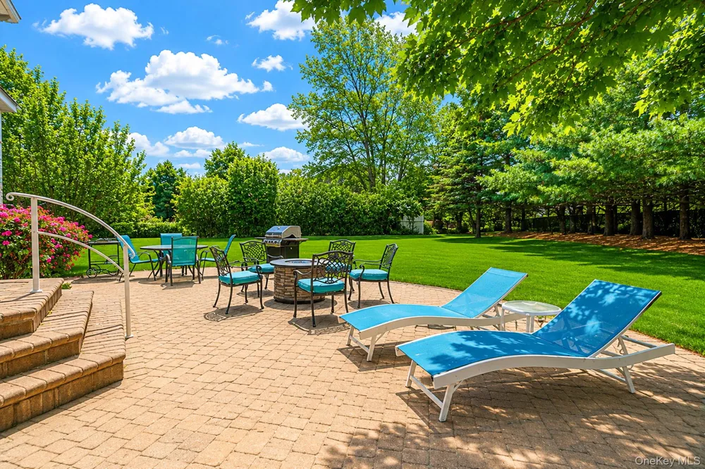 4 Pheasant Court Riverhead, NY 11901