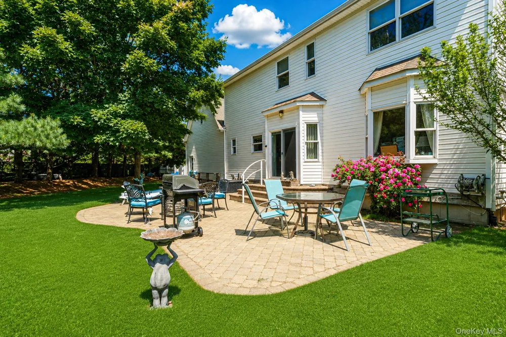 4 Pheasant Court Riverhead, NY 11901