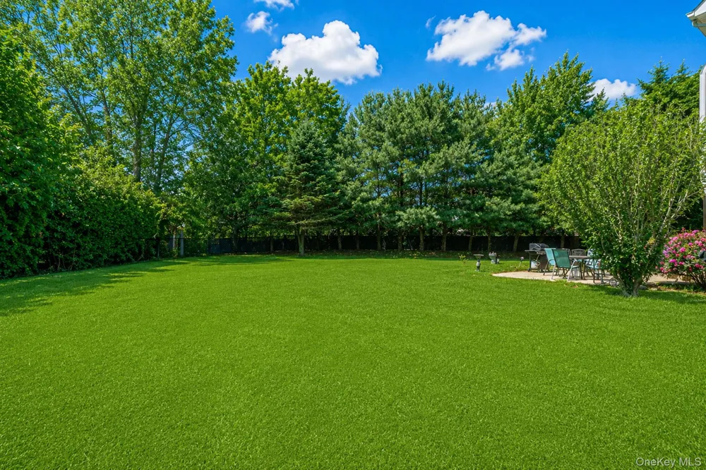 4 Pheasant Court Riverhead, NY 11901